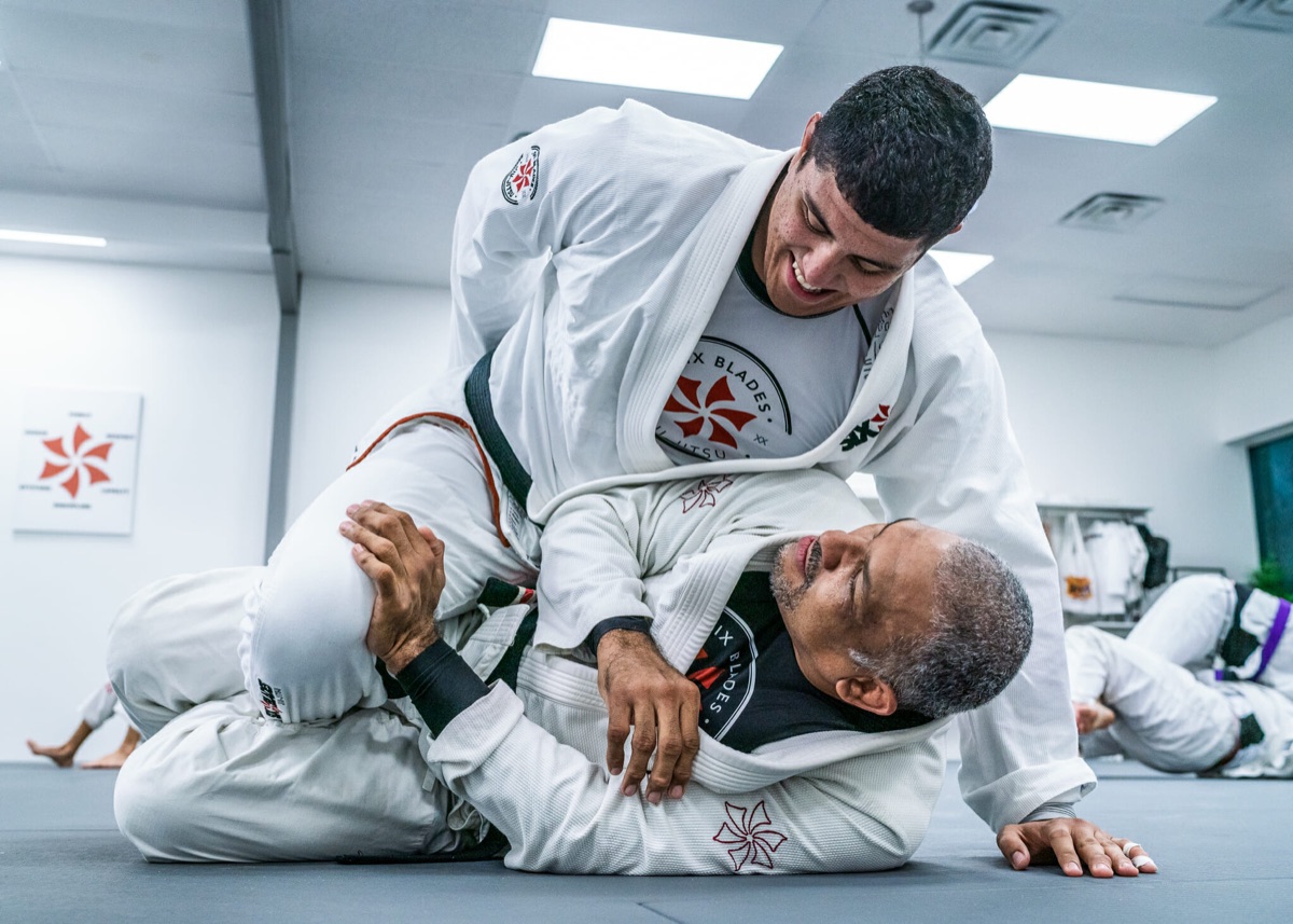 Jiu-Jitsu &lsquo;Rooting&rsquo; Concept: How to Make Yourself Feel Heavier