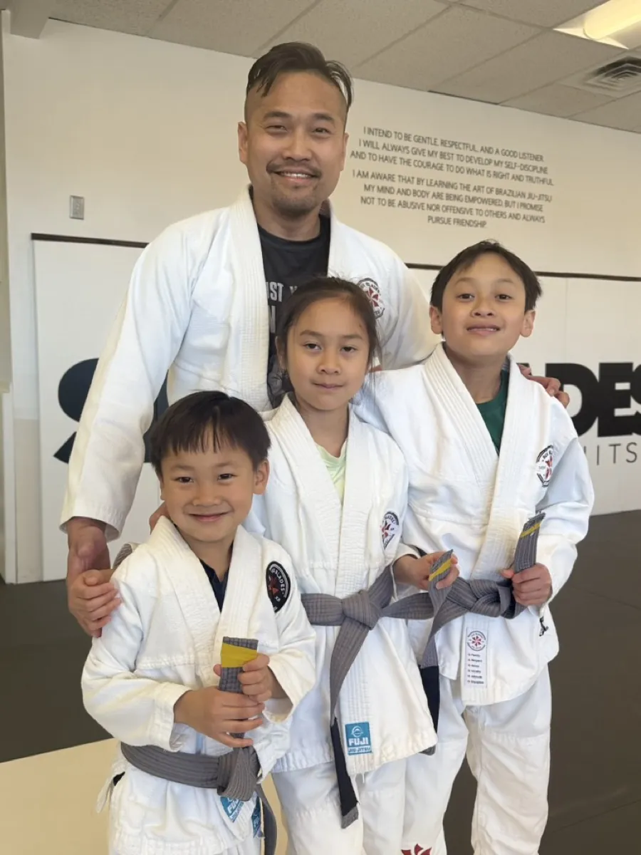 Why Six Blades Is the Best Option for Families